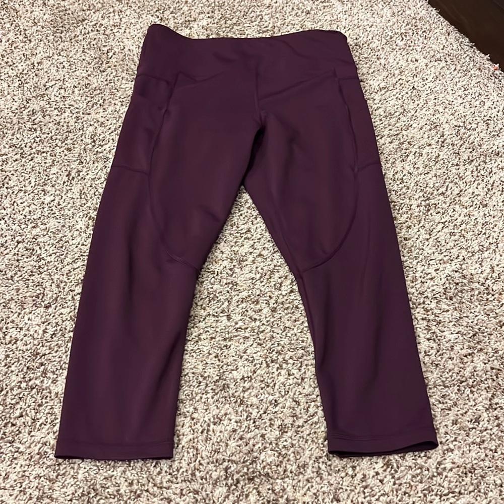 Zyia plum capri light n tight